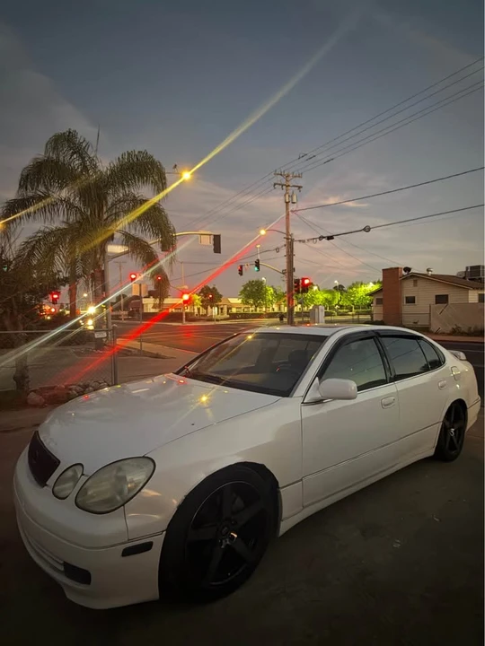2001 Lexus GS 2nd Gen - Image 4 of 4