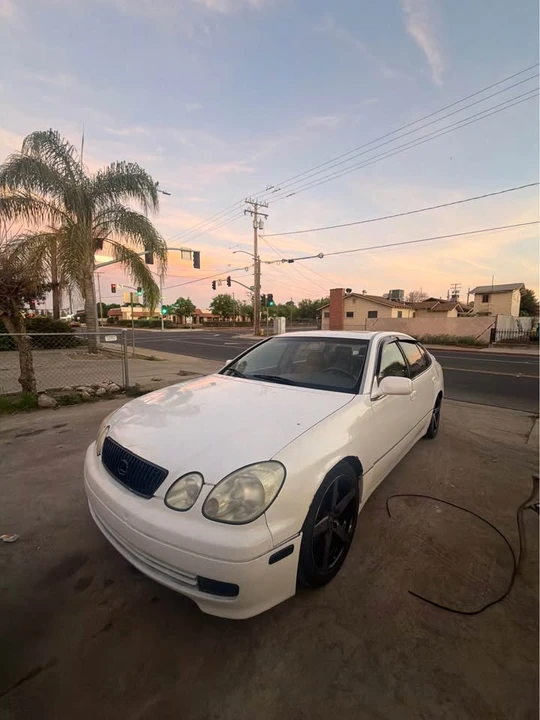 2001 Lexus GS 2nd Gen - Image 3 of 4