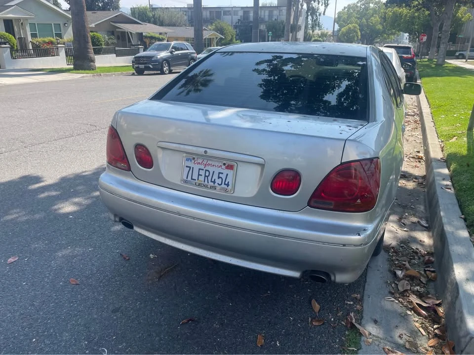 2001 Lexus GS 2nd Gen - Image 3 of 8