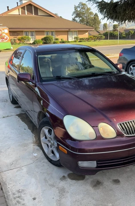 2001 Lexus GS 2nd Gen - Image 2 of 10