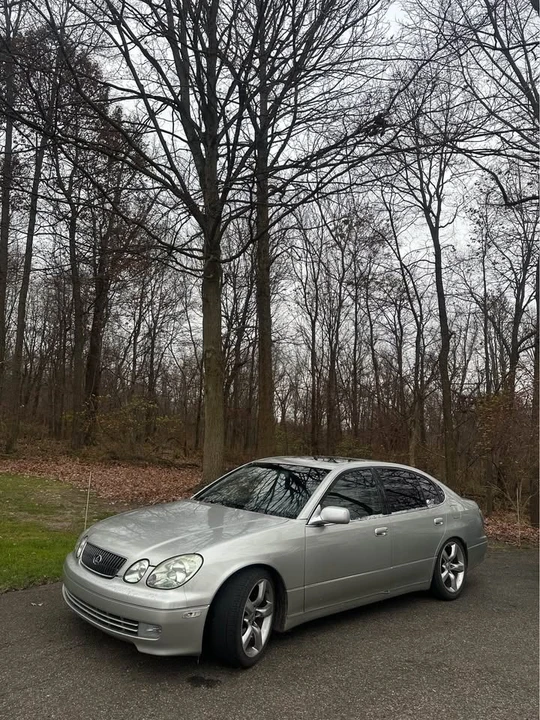 2001 Lexus GS 2nd Gen - Image 2 of 12
