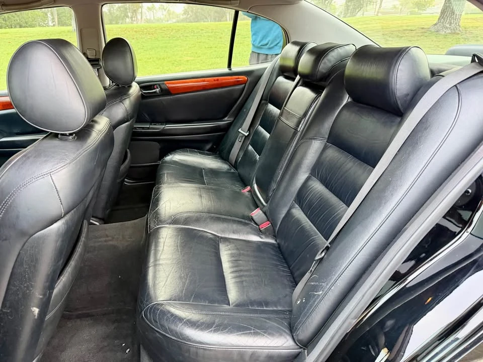 2001 Lexus GS 2nd Gen - Image 11 of 13