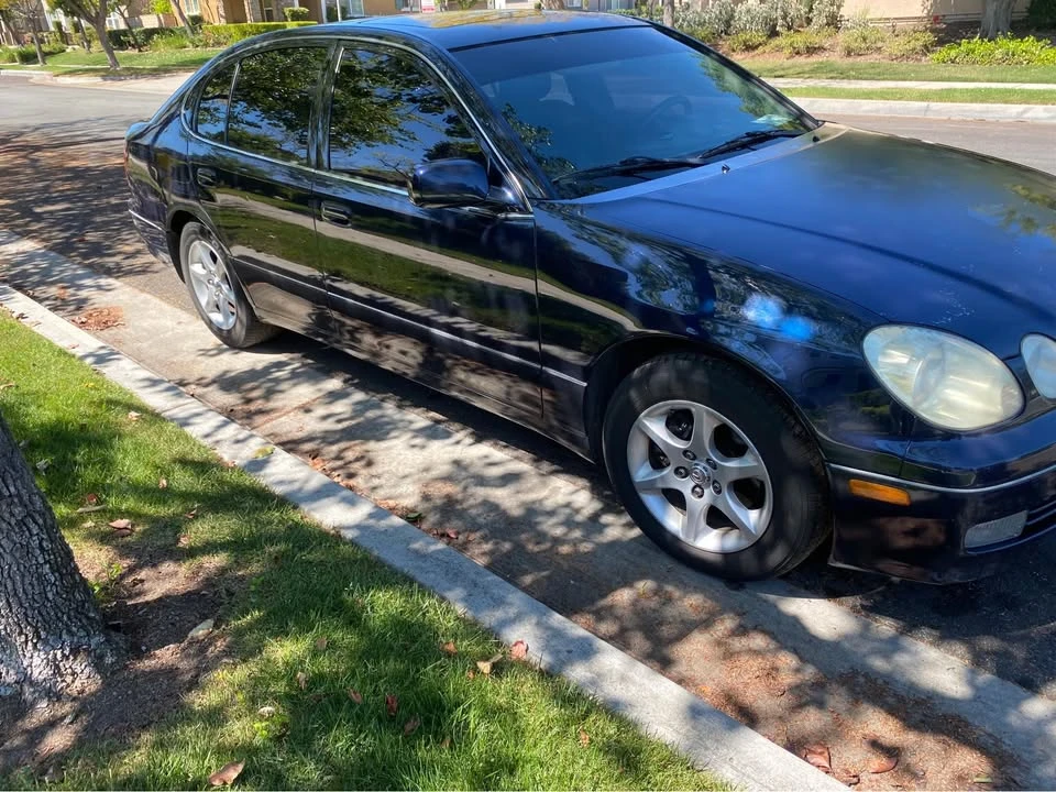 2001 Lexus GS 2nd Gen - Image 4 of 8