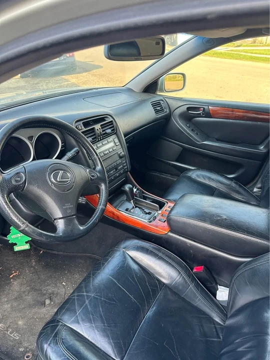 2001 Lexus GS 2nd Gen - Image 12 of 12