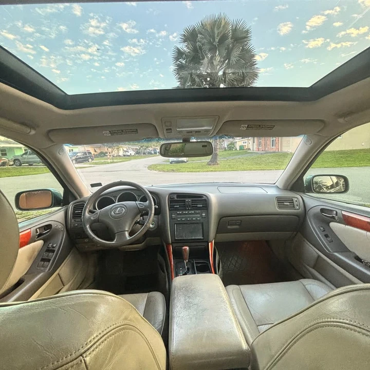 2001 Lexus GS 2nd Gen - Image 11 of 13
