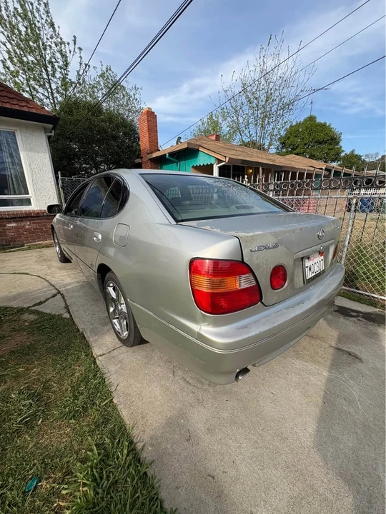 2001 Lexus GS 2nd Gen - Image 4 of 8
