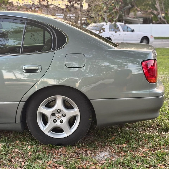 2001 Lexus GS 2nd Gen - Image 13 of 13