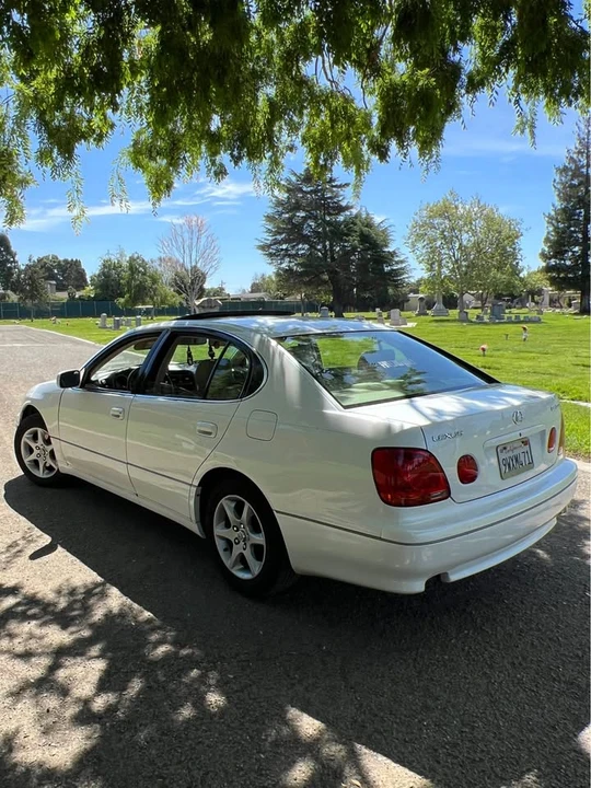 2001 Lexus GS 2nd Gen - Image 4 of 5