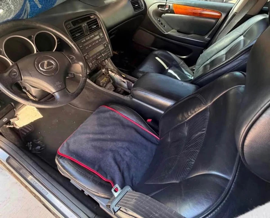 2001 Lexus GS 2nd Gen - Image 7 of 11