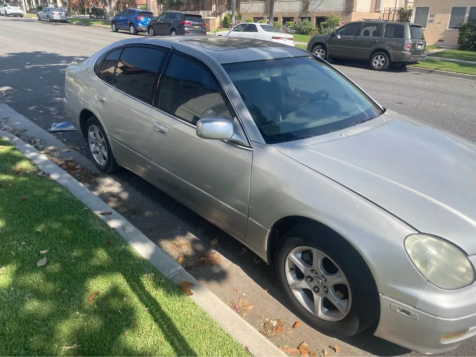 2001 Lexus GS 2nd Gen - Image 2 of 8