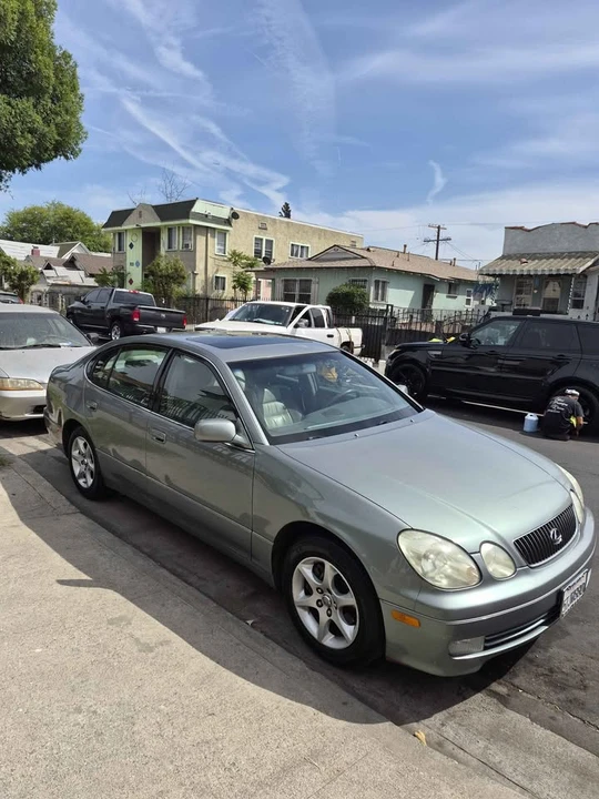 2001 Lexus GS 2nd Gen - Image 2 of 8