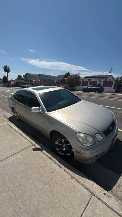 2001 Lexus GS 2nd Gen - Image 4 of 8
