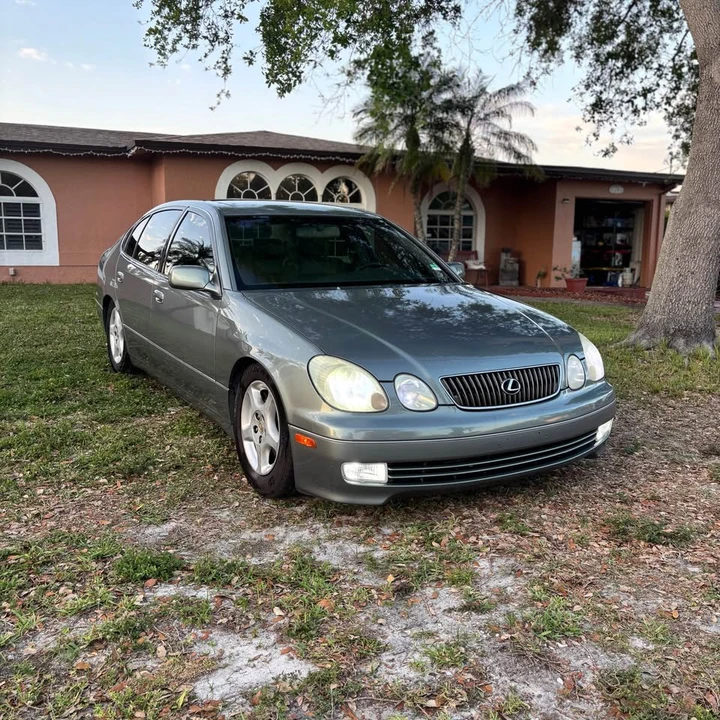 2001 Lexus GS 2nd Gen - Image 3 of 13