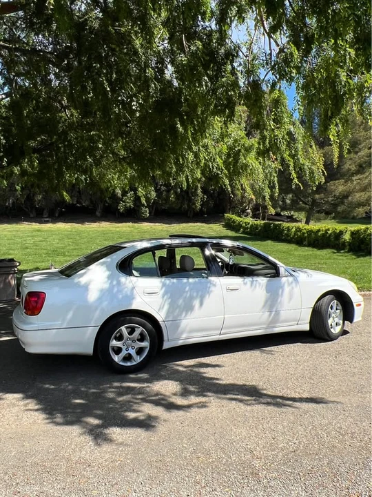 2001 Lexus GS 2nd Gen - Image 2 of 5