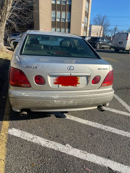 2001 Lexus GS 2nd Gen - Image 4 of 4
