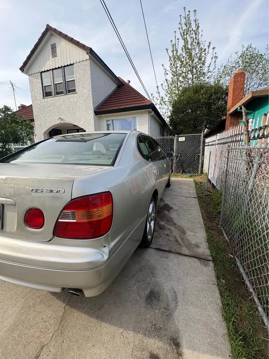 2001 Lexus GS 2nd Gen - Image 6 of 8