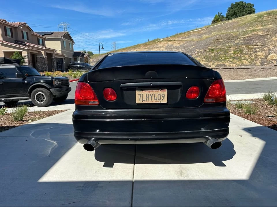 2001 Lexus GS 2nd Gen - Image 12 of 13