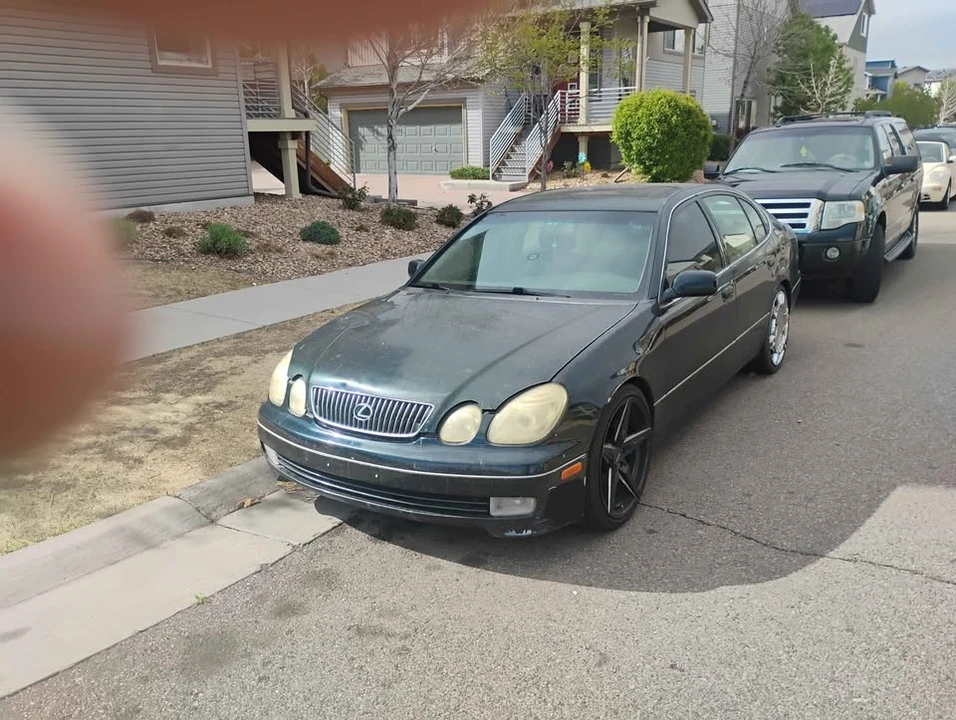 2001 Lexus GS 2nd Gen - Image 2 of 3