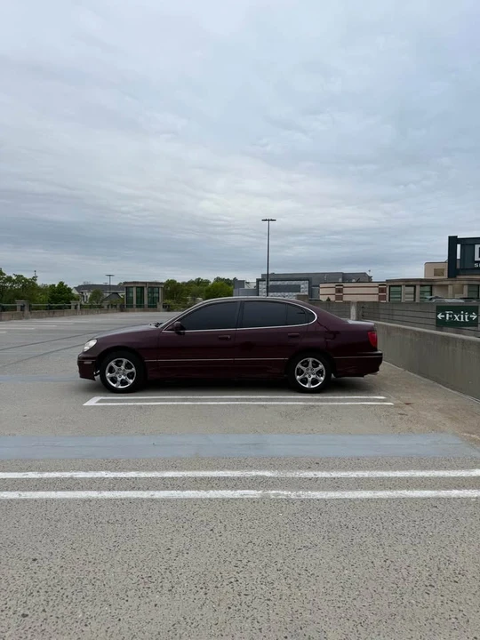 2001 Lexus GS 2nd Gen - Image 3 of 18