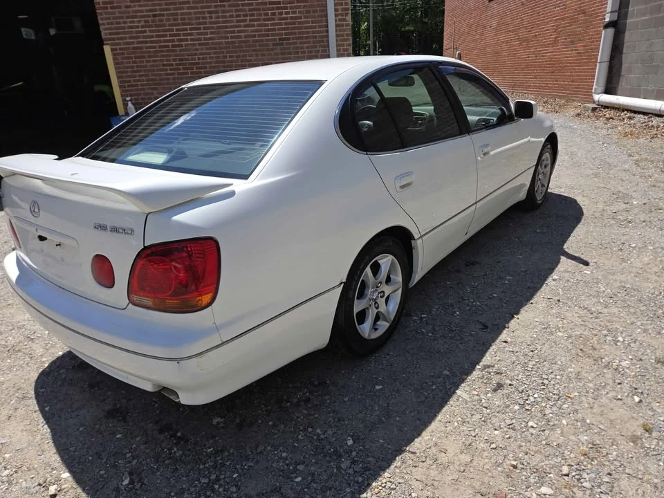 2001 Lexus GS 2nd Gen - Image 9 of 9