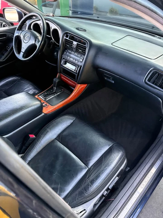 2001 Lexus GS 2nd Gen - Image 8 of 10