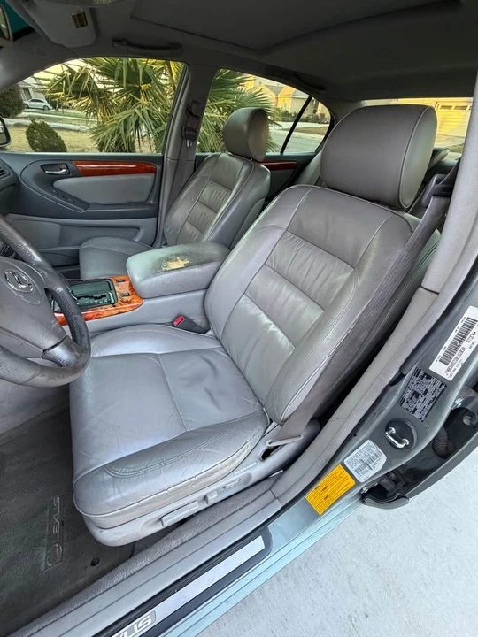 2001 Lexus GS 2nd Gen - Image 10 of 12