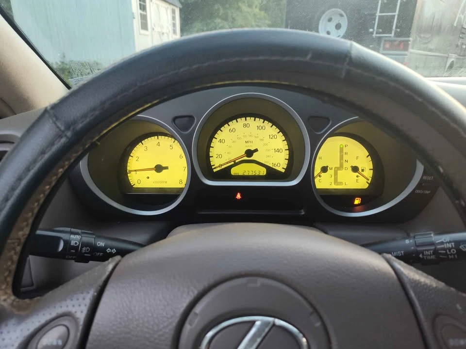 2001 Lexus GS 2nd Gen - Image 8 of 8