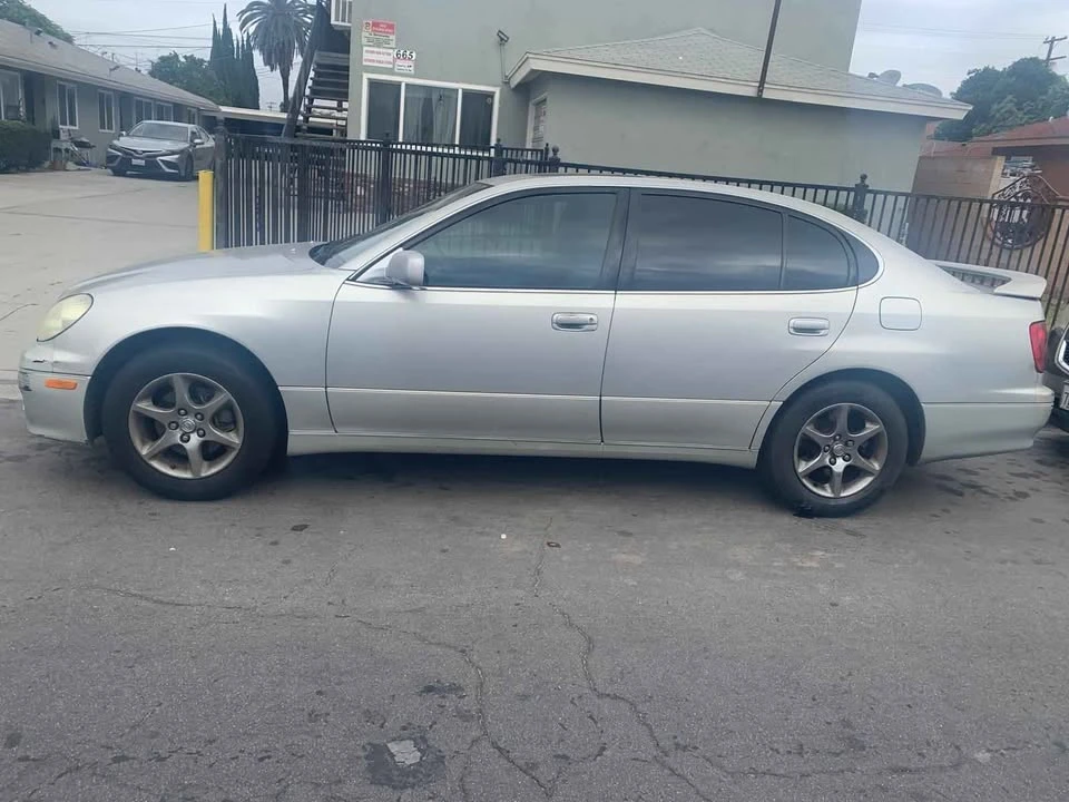 2001 Lexus GS 2nd Gen - Image 3 of 4