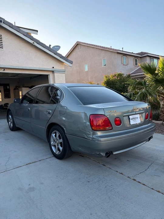 2001 Lexus GS 2nd Gen - Image 2 of 12