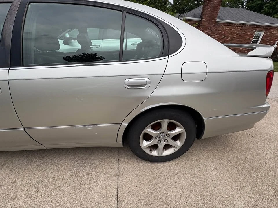 2001 Lexus GS 2nd Gen - Image 6 of 10