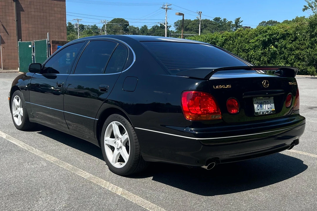 2001 Lexus GS 2nd Gen - Image 4 of 31