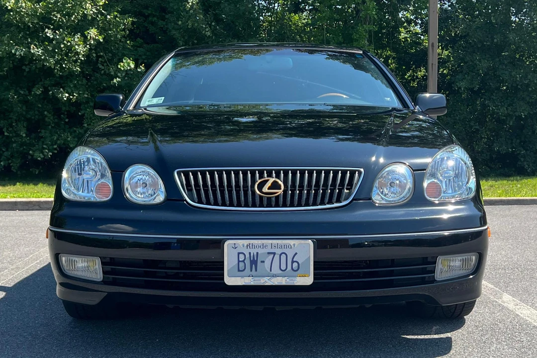 2001 Lexus GS 2nd Gen - Image 2 of 31