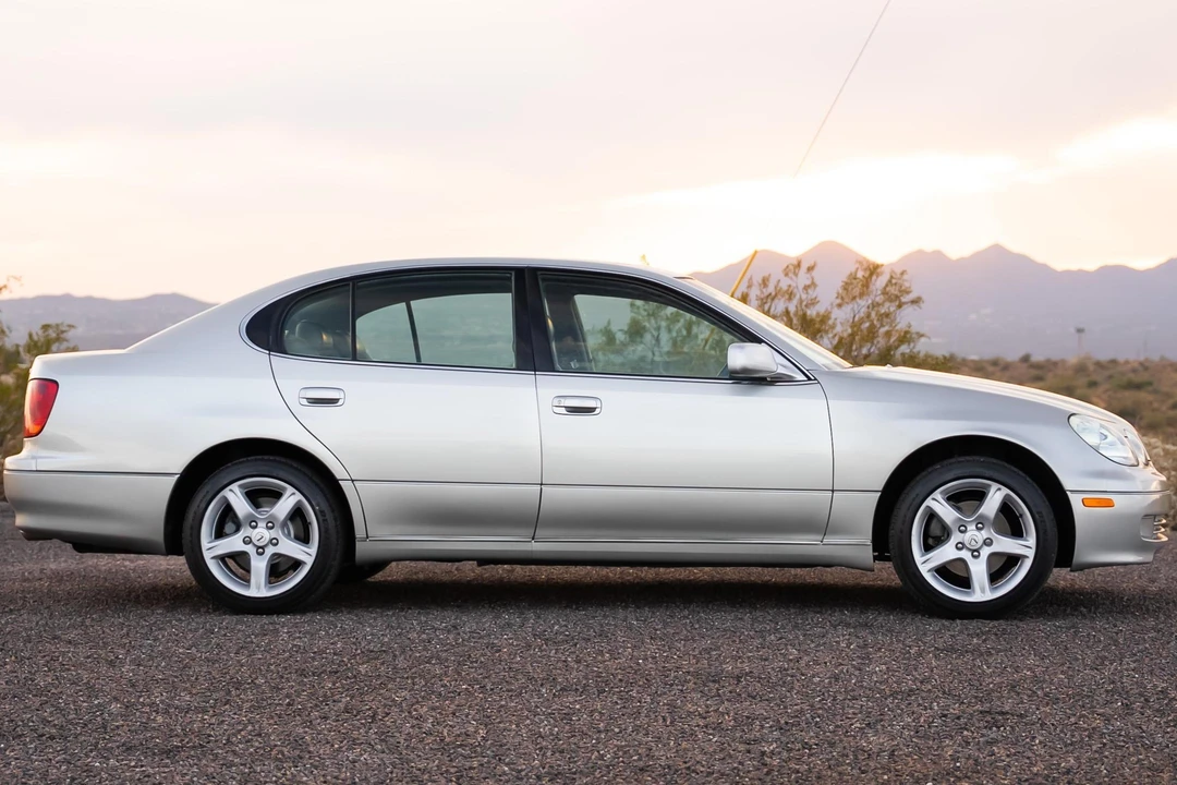 2001 Lexus GS 2nd Gen - Image 3 of 31