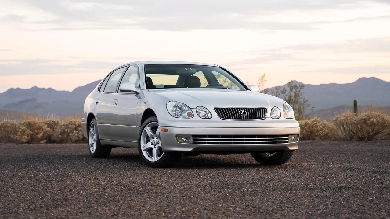 2001 Lexus GS 2nd Gen - Image 28 of 31