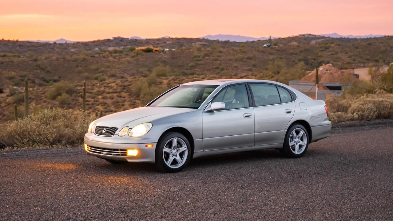 2001 Lexus GS 2nd Gen - Image 10 of 31