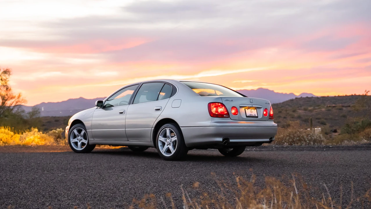 2001 Lexus GS 2nd Gen - Image 14 of 31