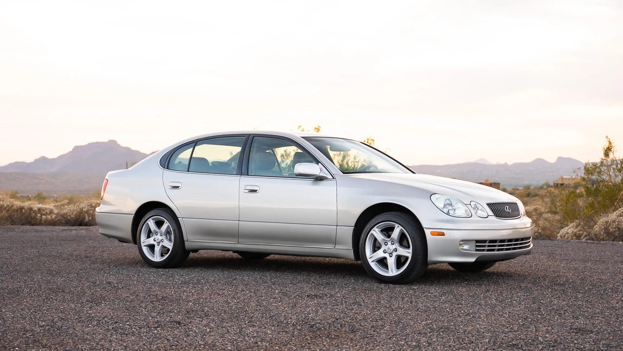 2001 Lexus GS 2nd Gen - Image 25 of 31