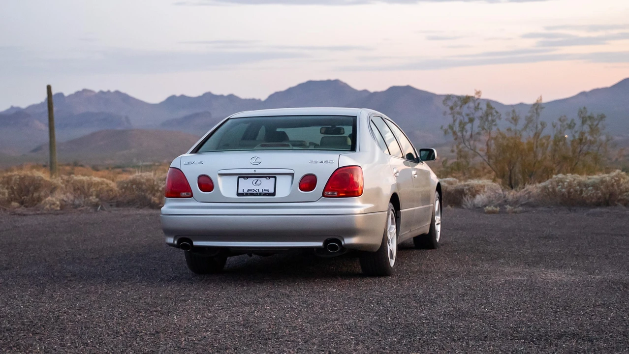 2001 Lexus GS 2nd Gen - Image 20 of 31