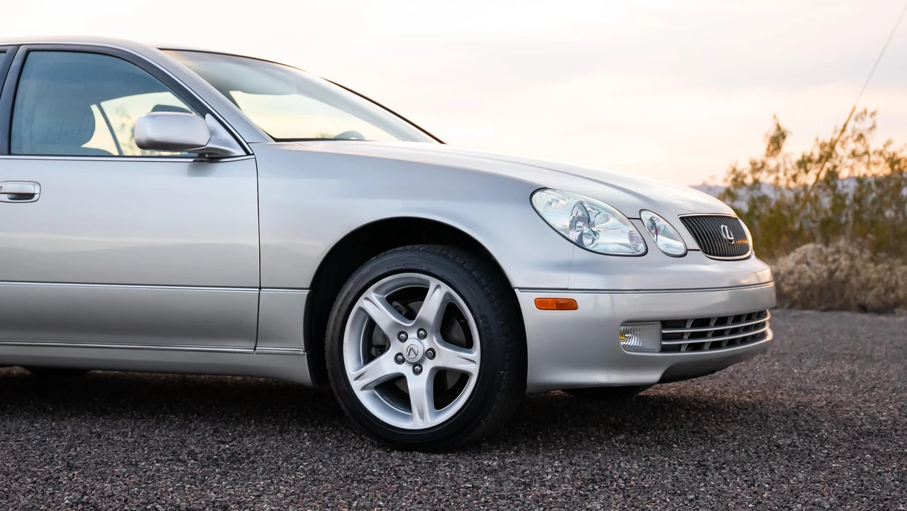 2001 Lexus GS 2nd Gen - Image 29 of 31