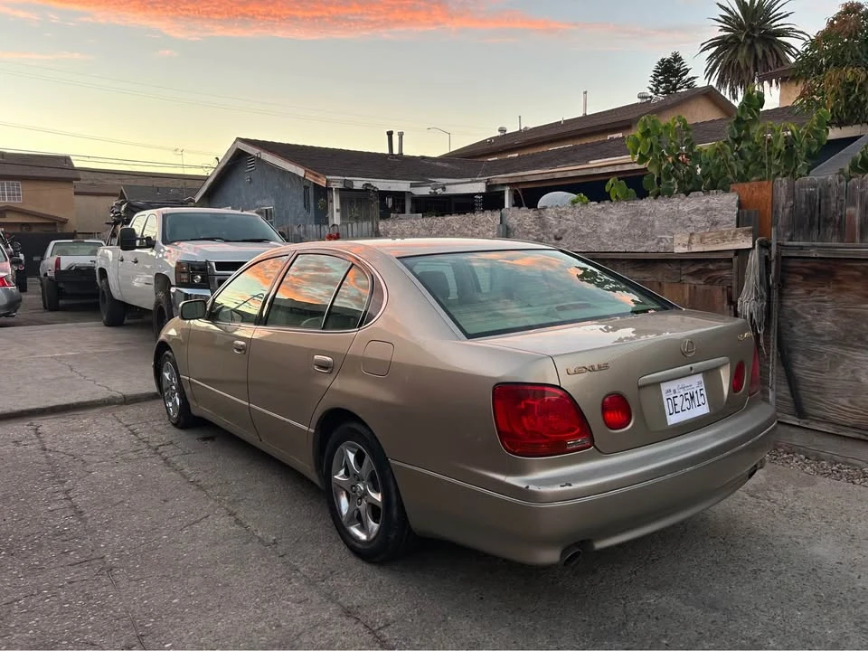 2001 Lexus GS 2nd Gen - Image 4 of 19