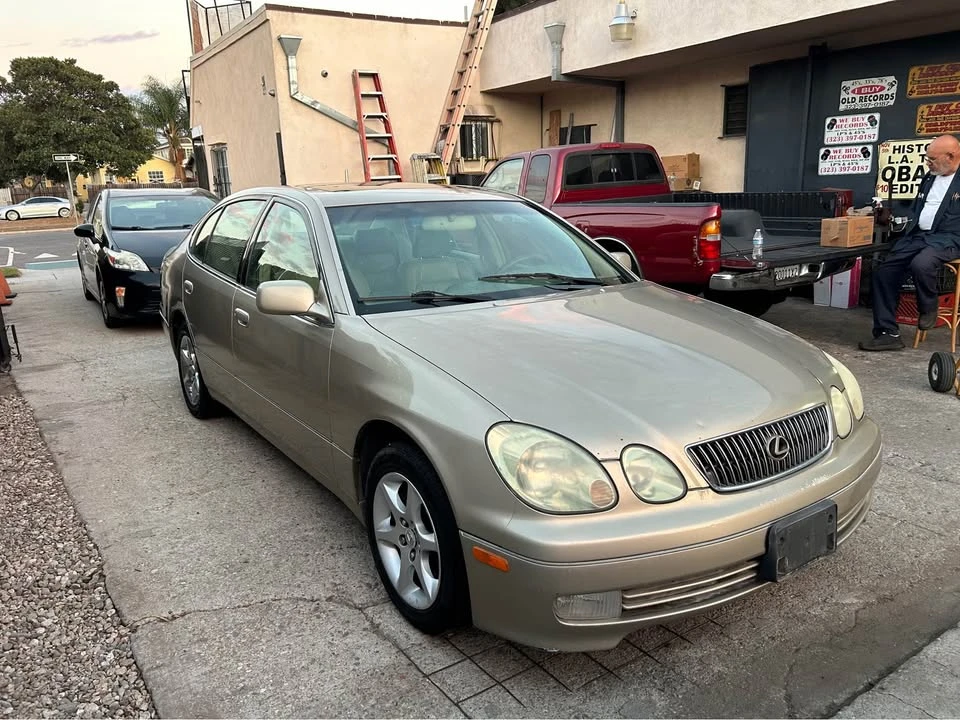 2001 Lexus GS 2nd Gen - Image 18 of 19