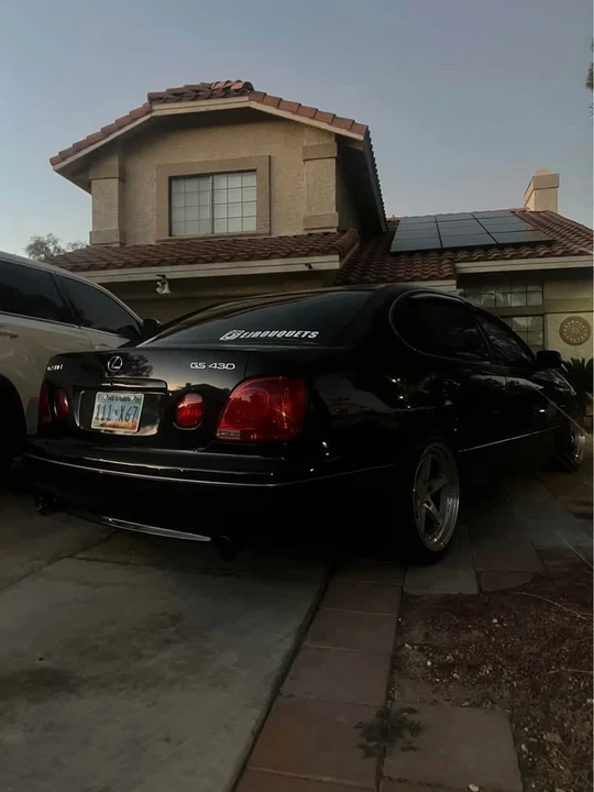 2001 Lexus GS 2nd Gen - Image 4 of 4