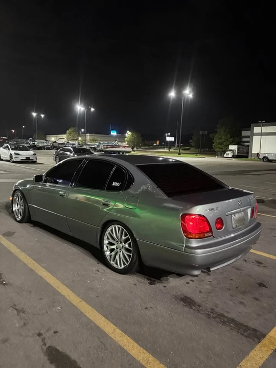 2001 Lexus GS 2nd Gen - Image 11 of 15