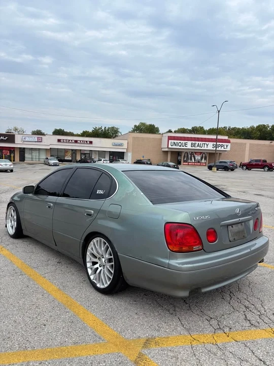 2001 Lexus GS 2nd Gen - Image 9 of 15