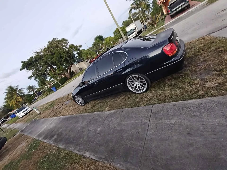 2001 Lexus GS 2nd Gen - Image 6 of 8