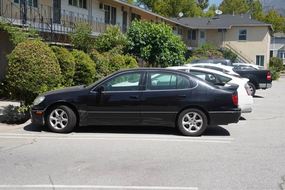 2001 Lexus GS 2nd Gen - Image 4 of 19