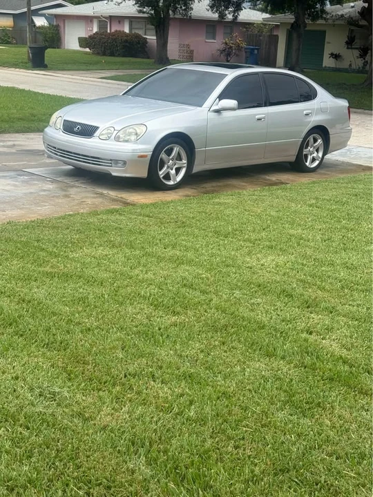 2001 Lexus GS 2nd Gen - Image 4 of 8