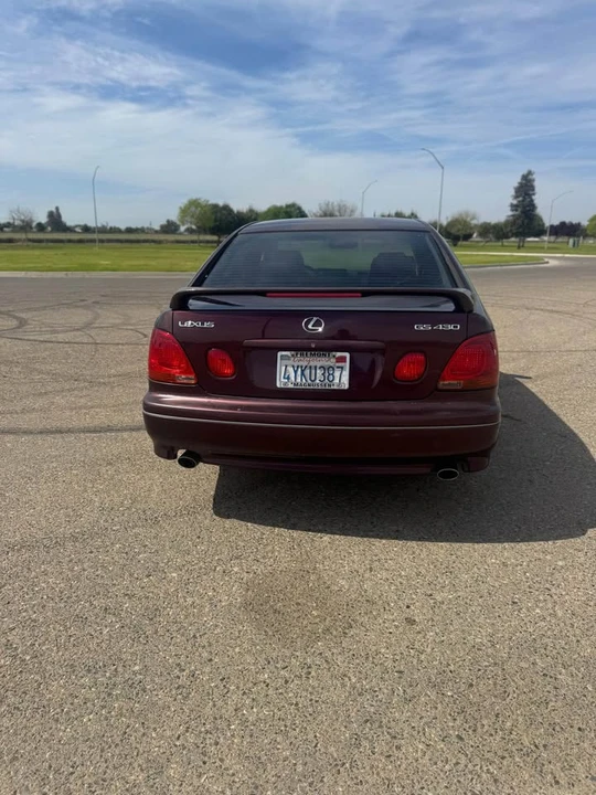 2001 Lexus GS 2nd Gen - Image 4 of 9