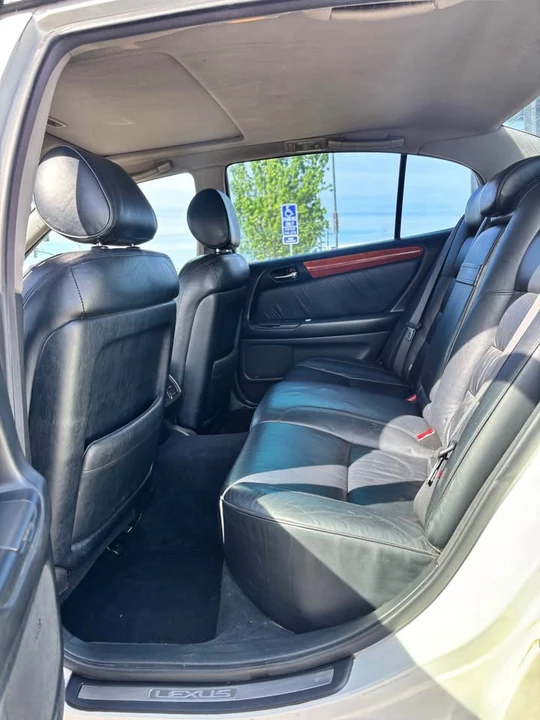 2001 Lexus GS 2nd Gen - Image 11 of 21