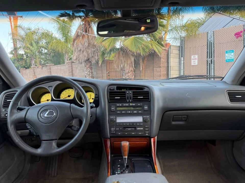 2001 Lexus GS 2nd Gen - Image 16 of 20